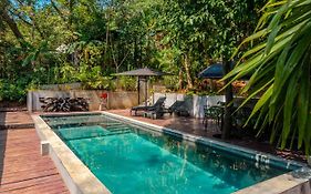 Hostel-Island Paradise, Saboga Lodge And Villa Noelia (Adults Only)